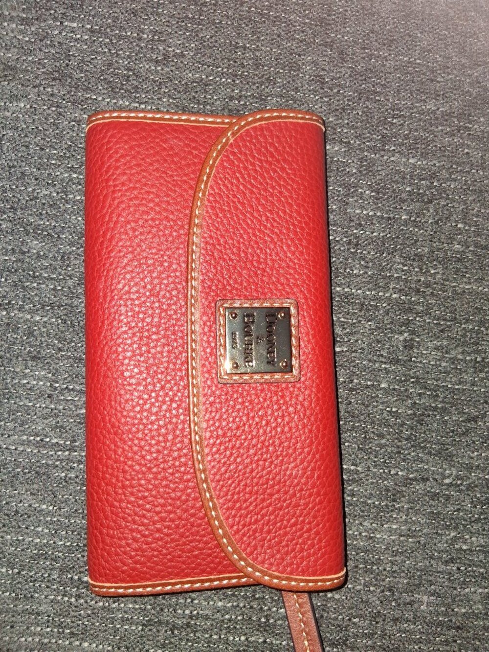 Dooney & Bourke wallet